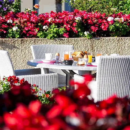 Hotel Le Pre De La Cure