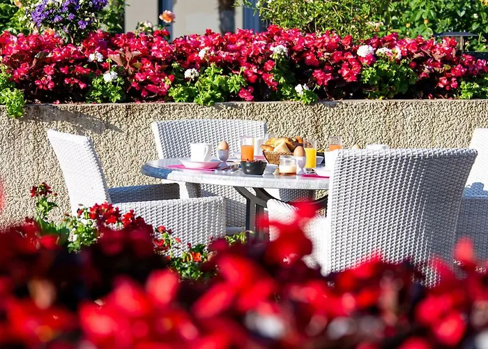 Hotel Le Pre De La Cure